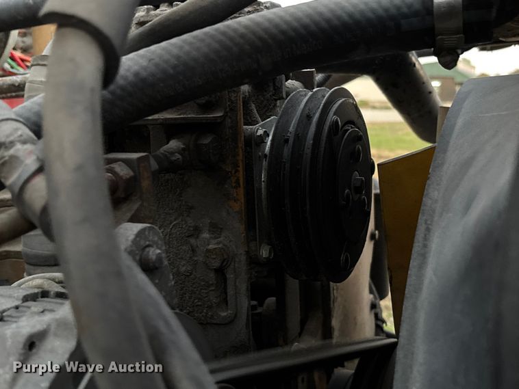 image for item EV3298 1994 Freightliner FLD120 semi truck