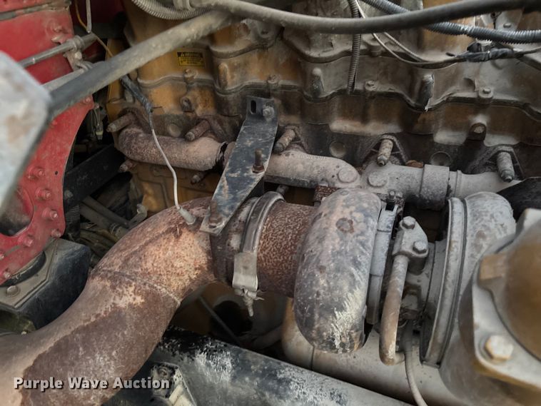 image for item EV3298 1994 Freightliner FLD120 semi truck