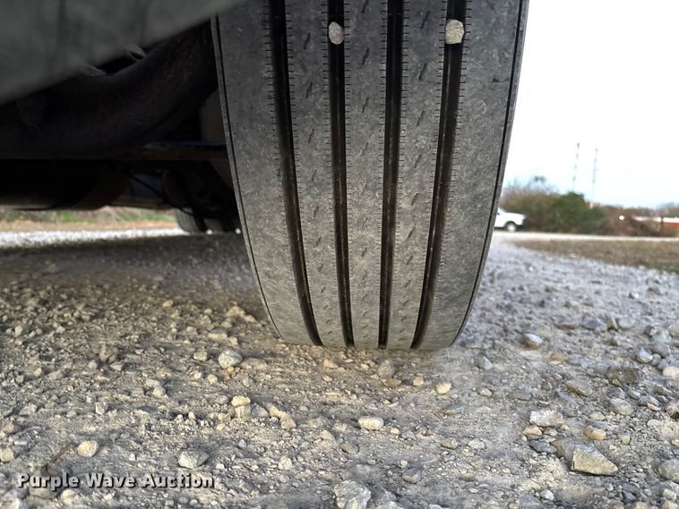 image for item EV3298 1994 Freightliner FLD120 semi truck