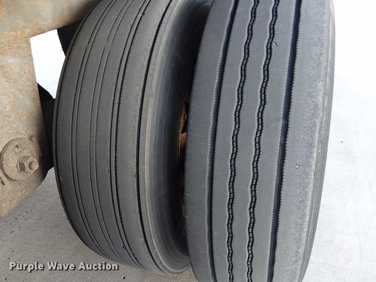 image for item FB4511 2007 Utility dry van trailer