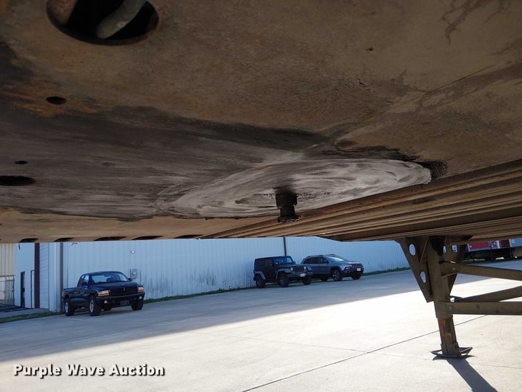 image for item FB4512 2006 Utility dry van trailer