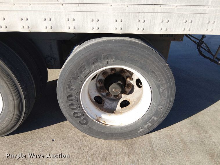 image for item FB4512 2006 Utility dry van trailer