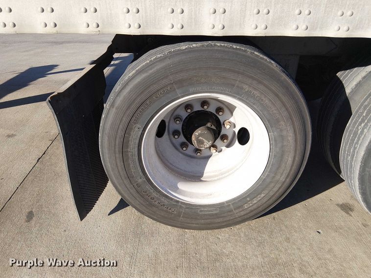 image for item FB4512 2006 Utility dry van trailer