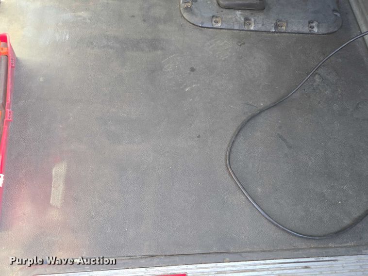 image for item FB9413 2016 Kenworth T880 semi truck