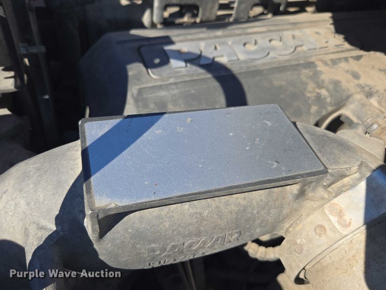 image for item FB9413 2016 Kenworth T880 semi truck