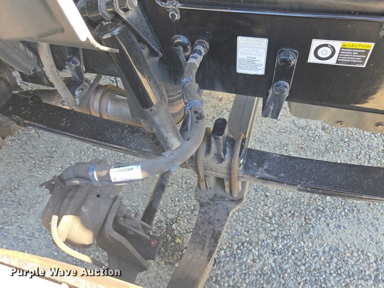 image for item FB9413 2016 Kenworth T880 semi truck