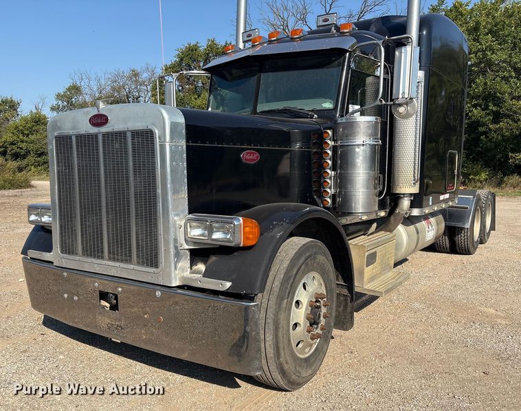 image for item FI0004 2006 Peterbilt 379 semi truck