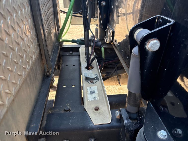 image for item FI0004 2006 Peterbilt 379 semi truck