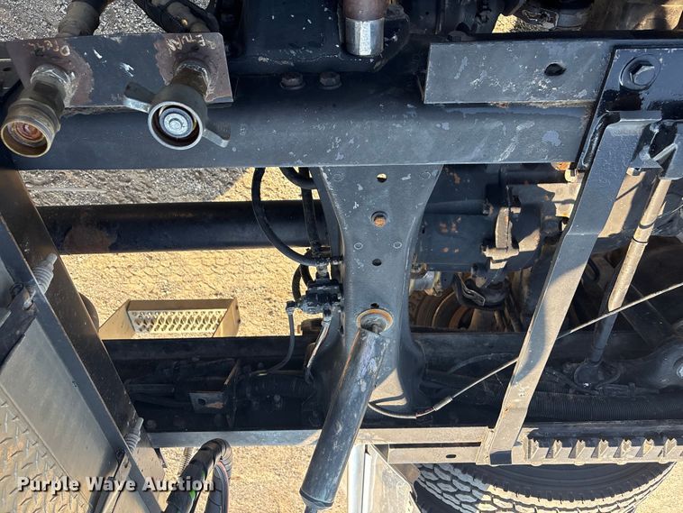 image for item FI0004 2006 Peterbilt 379 semi truck