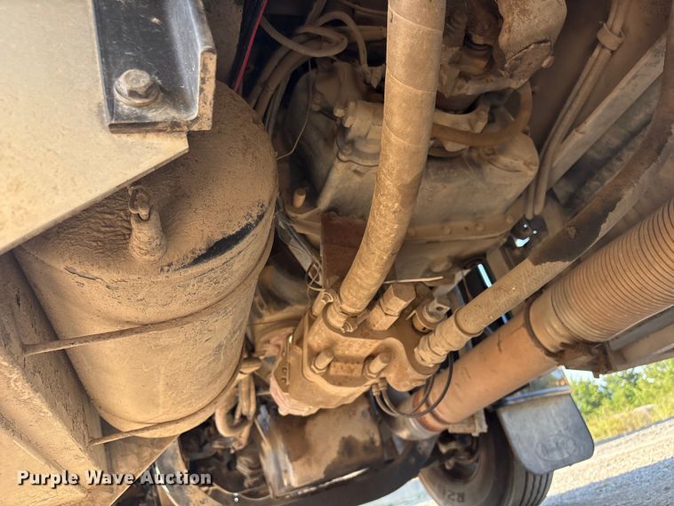 image for item FI0004 2006 Peterbilt 379 semi truck