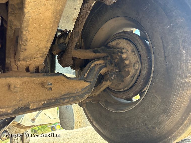 image for item FI0004 2006 Peterbilt 379 semi truck