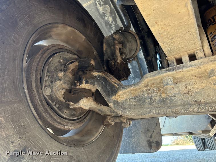 image for item FI0004 2006 Peterbilt 379 semi truck