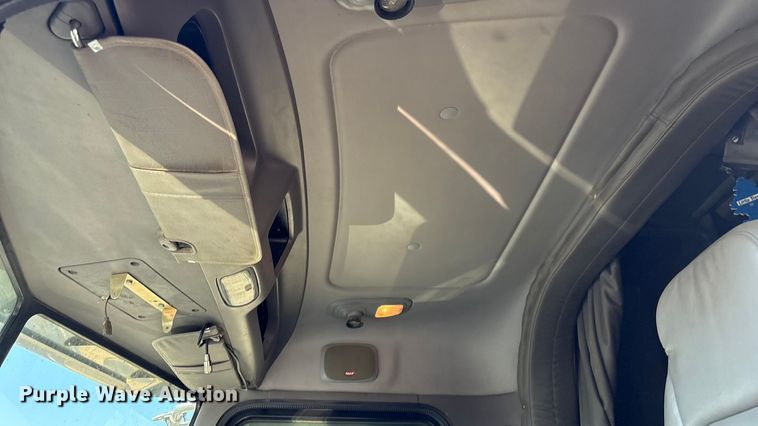 image for item FI0004 2006 Peterbilt 379 semi truck