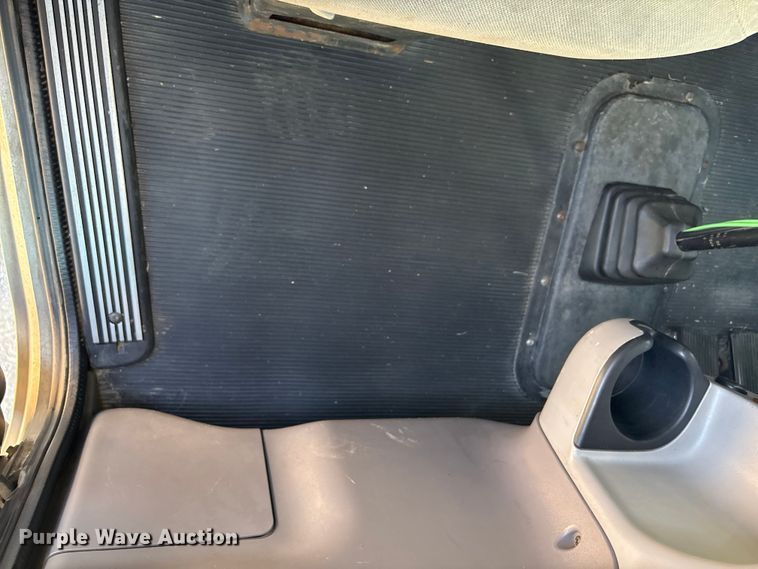 image for item FI0004 2006 Peterbilt 379 semi truck