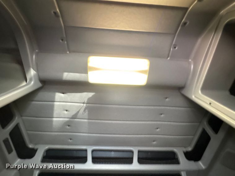 image for item FI0004 2006 Peterbilt 379 semi truck