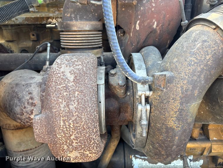 image for item FI0004 2006 Peterbilt 379 semi truck