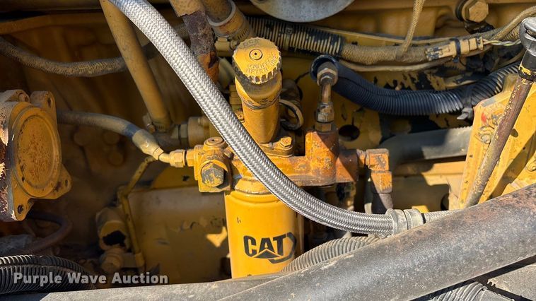 image for item FI0004 2006 Peterbilt 379 semi truck