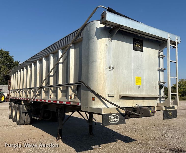 image for item FI0005 2005 Mac end dump trailer