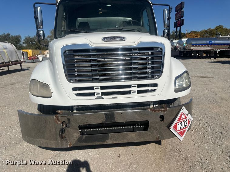 image for item FI0025 2011 Freightliner Business Class M2 fuel truck