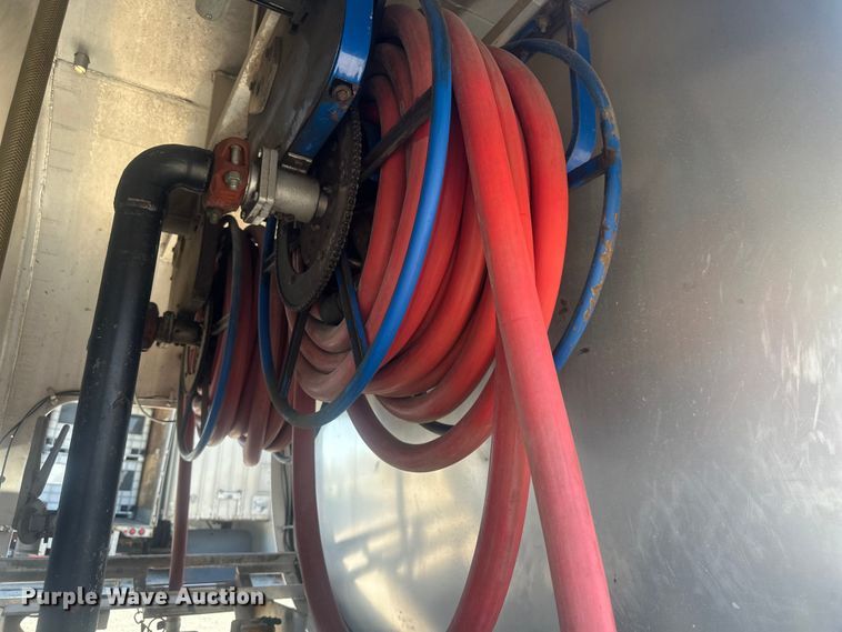 image for item FI0025 2011 Freightliner Business Class M2 fuel truck