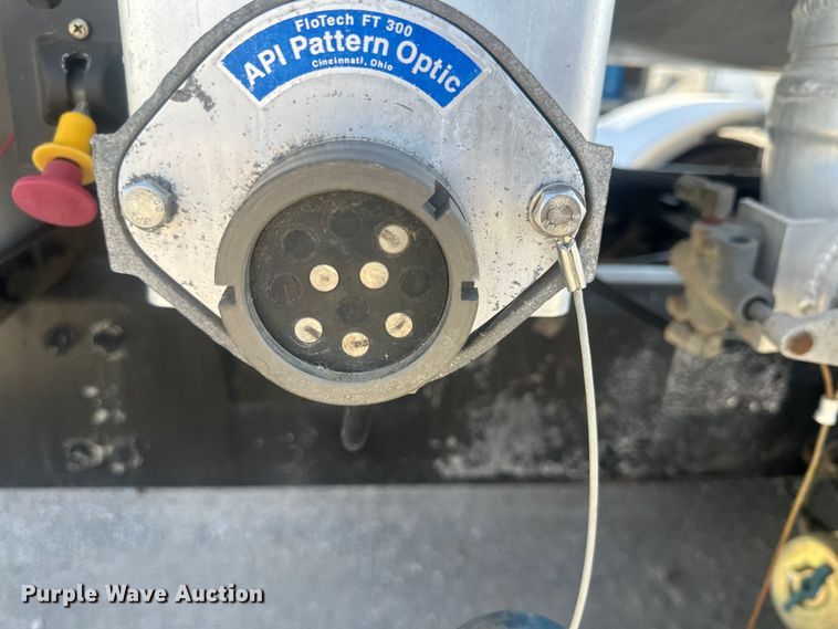 image for item FI0025 2011 Freightliner Business Class M2 fuel truck