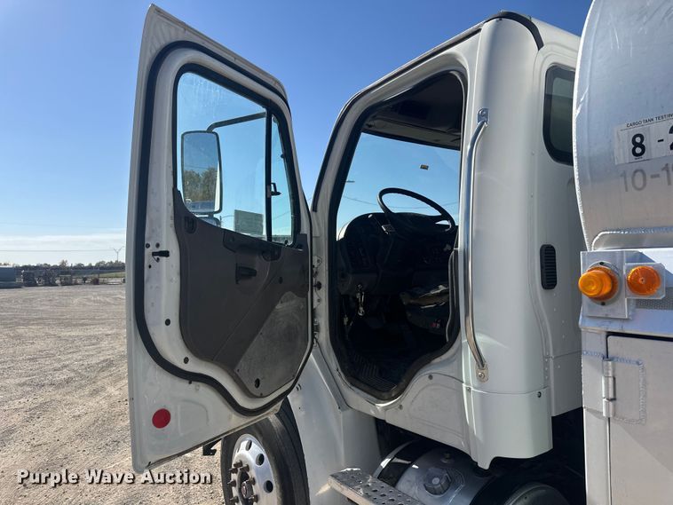 image for item FI0025 2011 Freightliner Business Class M2 fuel truck