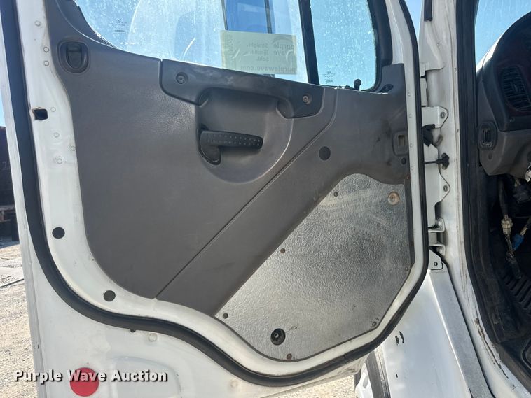 image for item FI0025 2011 Freightliner Business Class M2 fuel truck