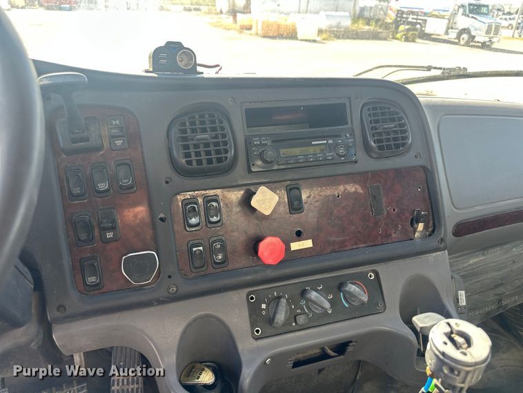 image for item FI0025 2011 Freightliner Business Class M2 fuel truck