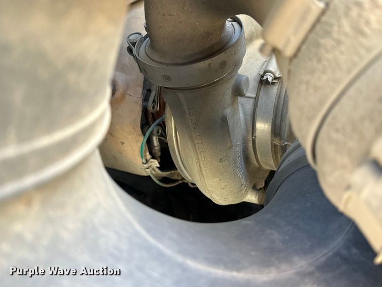 image for item FI0025 2011 Freightliner Business Class M2 fuel truck