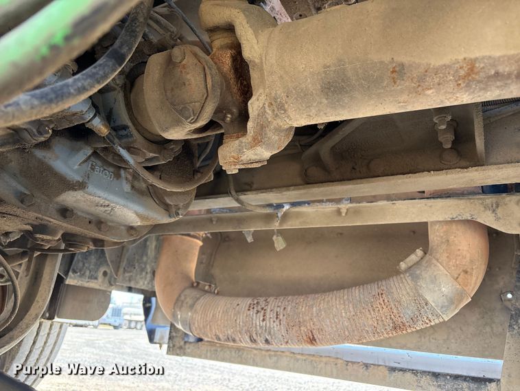 image for item FI0030 2009 Kenworth W900 semi truck