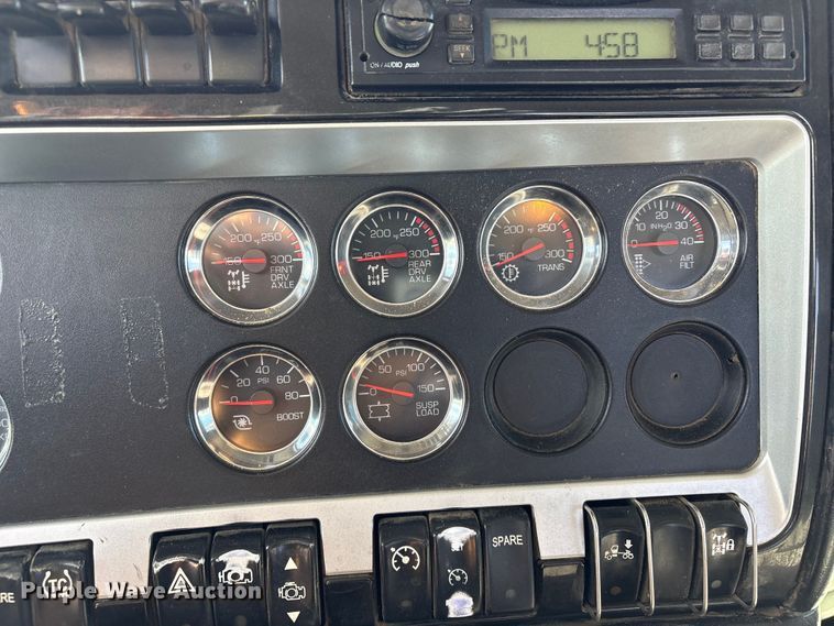 image for item FI0030 2009 Kenworth W900 semi truck