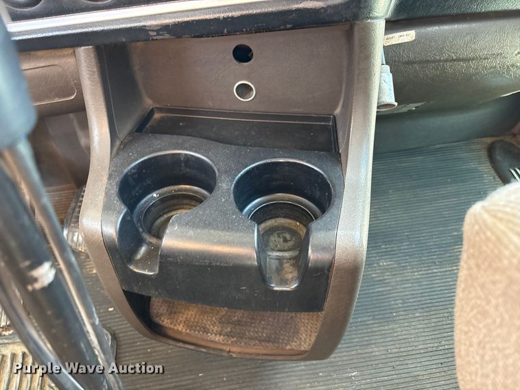 image for item FI0030 2009 Kenworth W900 semi truck