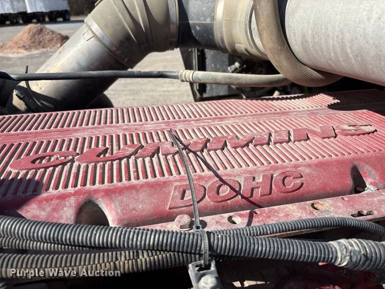 image for item FI0030 2009 Kenworth W900 semi truck