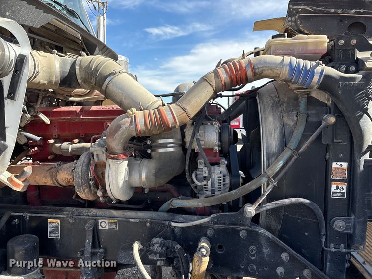 image for item FI0030 2009 Kenworth W900 semi truck