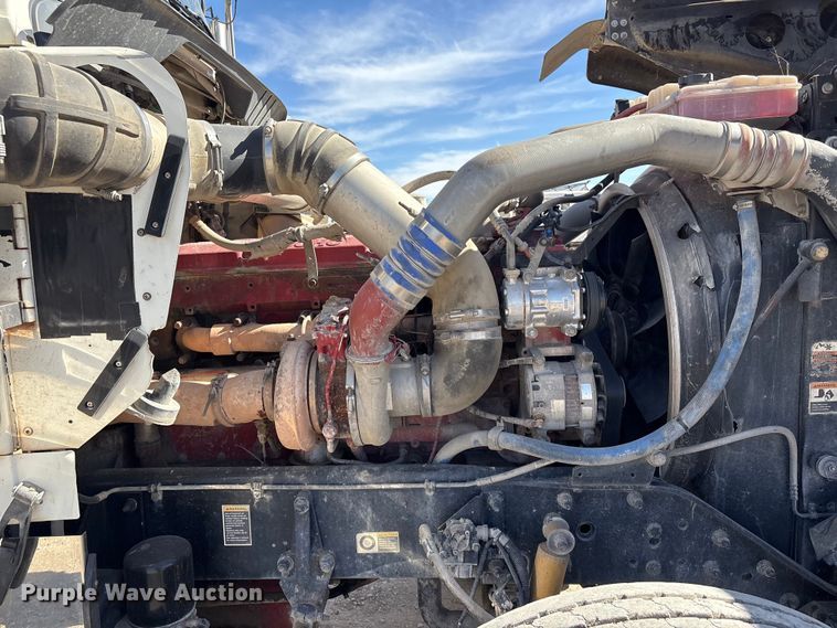 image for item FI0031 2009 Kenworth W900 semi truck