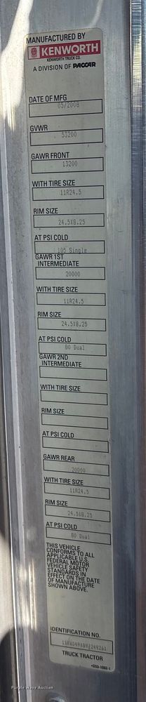 image for item FI0031 2009 Kenworth W900 semi truck