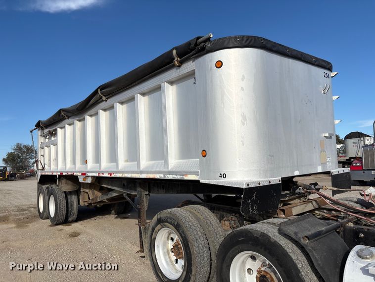 image for item FI0032 2004 Trail King Ind., Inc. TI-Brook Afrmo 30 end dump trailer