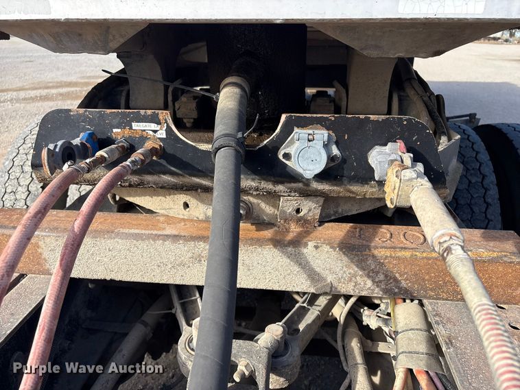 image for item FI0032 2004 Trail King Ind., Inc. TI-Brook Afrmo 30 end dump trailer