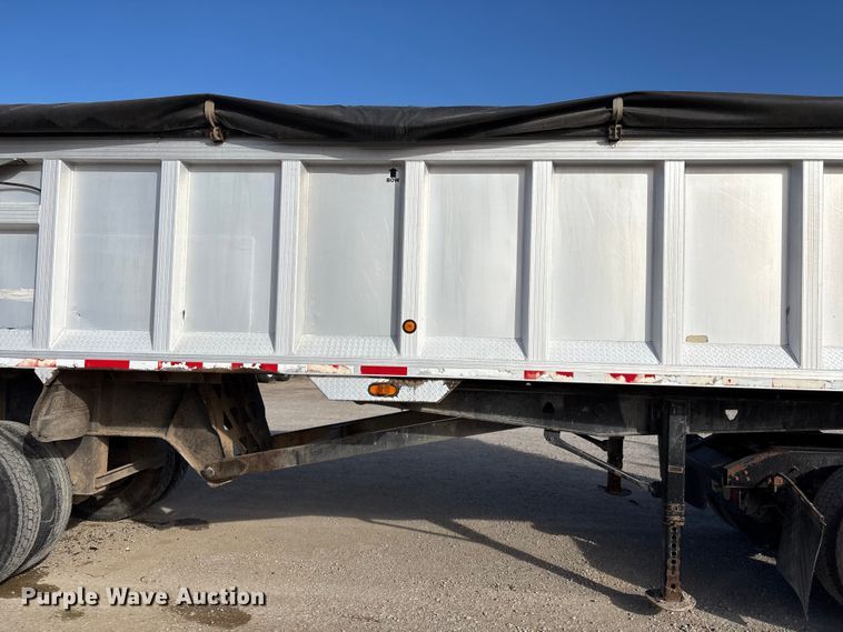 image for item FI0032 2004 Trail King Ind., Inc. TI-Brook Afrmo 30 end dump trailer