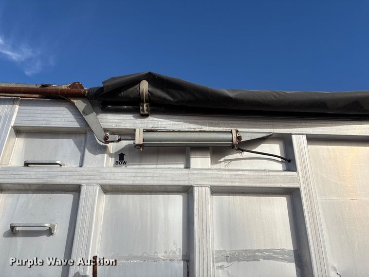 image for item FI0032 2004 Trail King Ind., Inc. TI-Brook Afrmo 30 end dump trailer