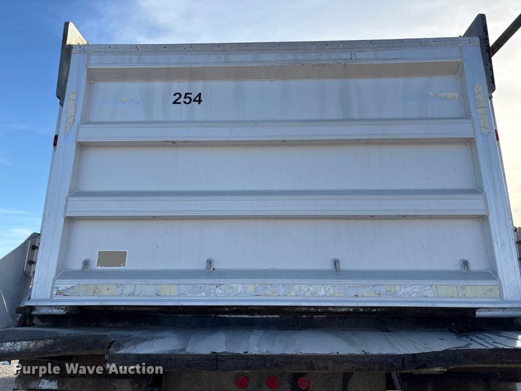 image for item FI0032 2004 Trail King Ind., Inc. TI-Brook Afrmo 30 end dump trailer