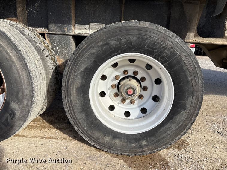 image for item FI0032 2004 Trail King Ind., Inc. TI-Brook Afrmo 30 end dump trailer