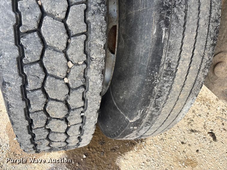 image for item FI0032 2004 Trail King Ind., Inc. TI-Brook Afrmo 30 end dump trailer