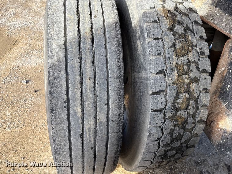 image for item FI0032 2004 Trail King Ind., Inc. TI-Brook Afrmo 30 end dump trailer