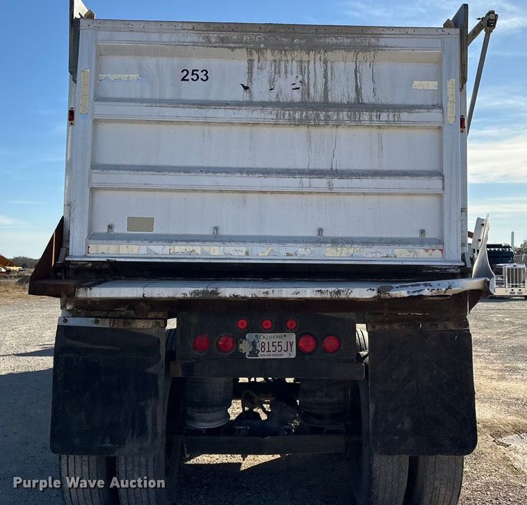 image for item FI0033 2004 Trail King Ind., Inc TI-Brook Afrmo 30 end dump trailer