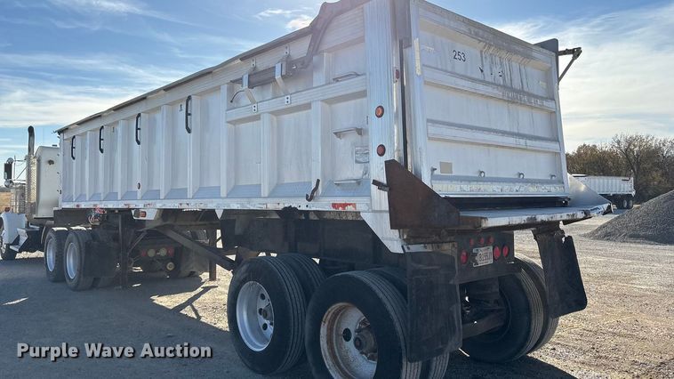 image for item FI0033 2004 Trail King Ind., Inc TI-Brook Afrmo 30 end dump trailer