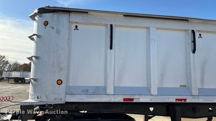 image for item FI0033 2004 Trail King Ind., Inc TI-Brook Afrmo 30 end dump trailer