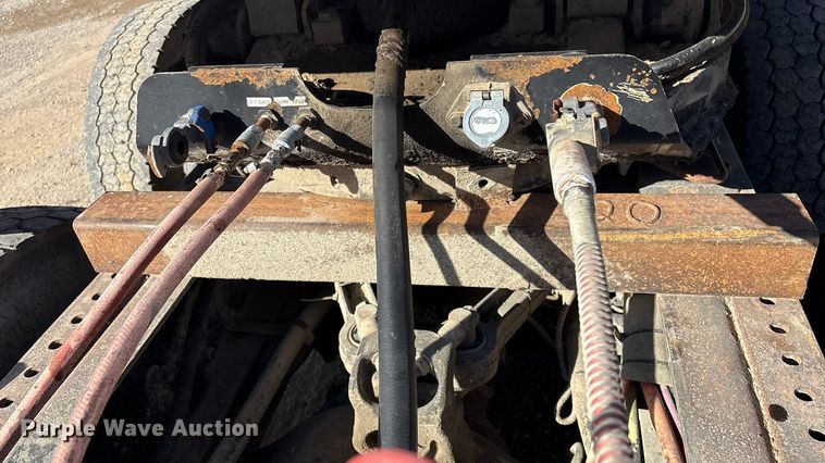 image for item FI0033 2004 Trail King Ind., Inc TI-Brook Afrmo 30 end dump trailer