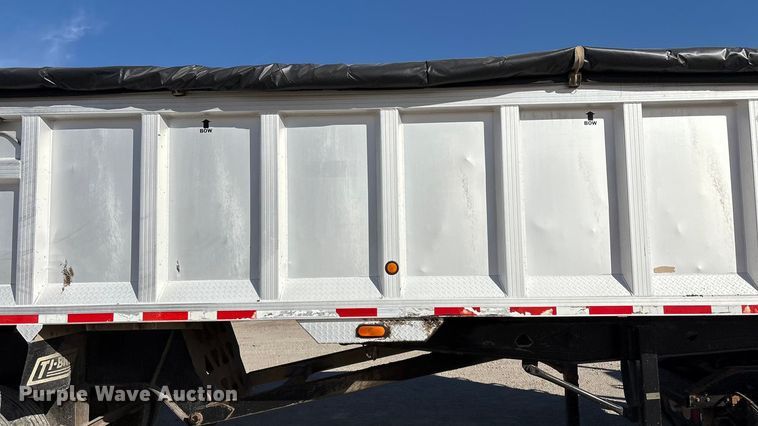 image for item FI0033 2004 Trail King Ind., Inc TI-Brook Afrmo 30 end dump trailer