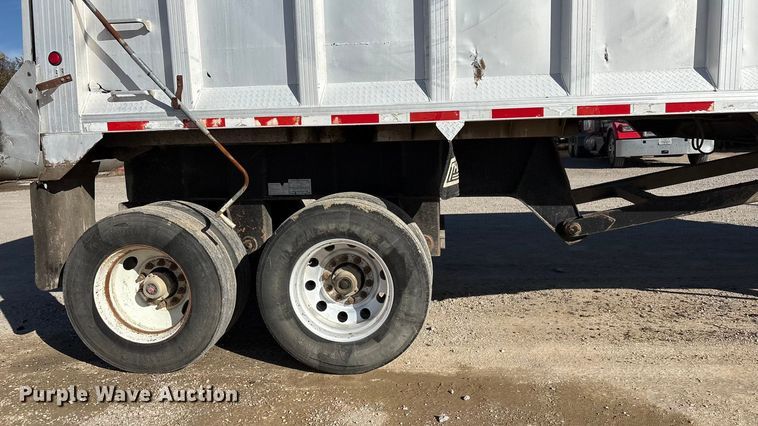 image for item FI0033 2004 Trail King Ind., Inc TI-Brook Afrmo 30 end dump trailer